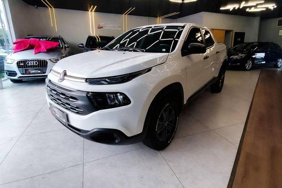 FIAT TORO 1.8 16V EVO FLEX ENDURANCE AT6 FIAT TORO 1.8 16V EVO FLEX ENDURANCE AT6